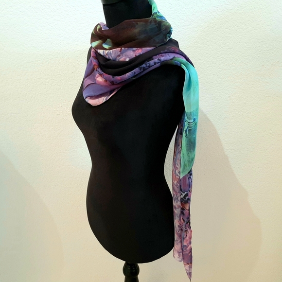 Designer Scarf - Picture 16 of 16